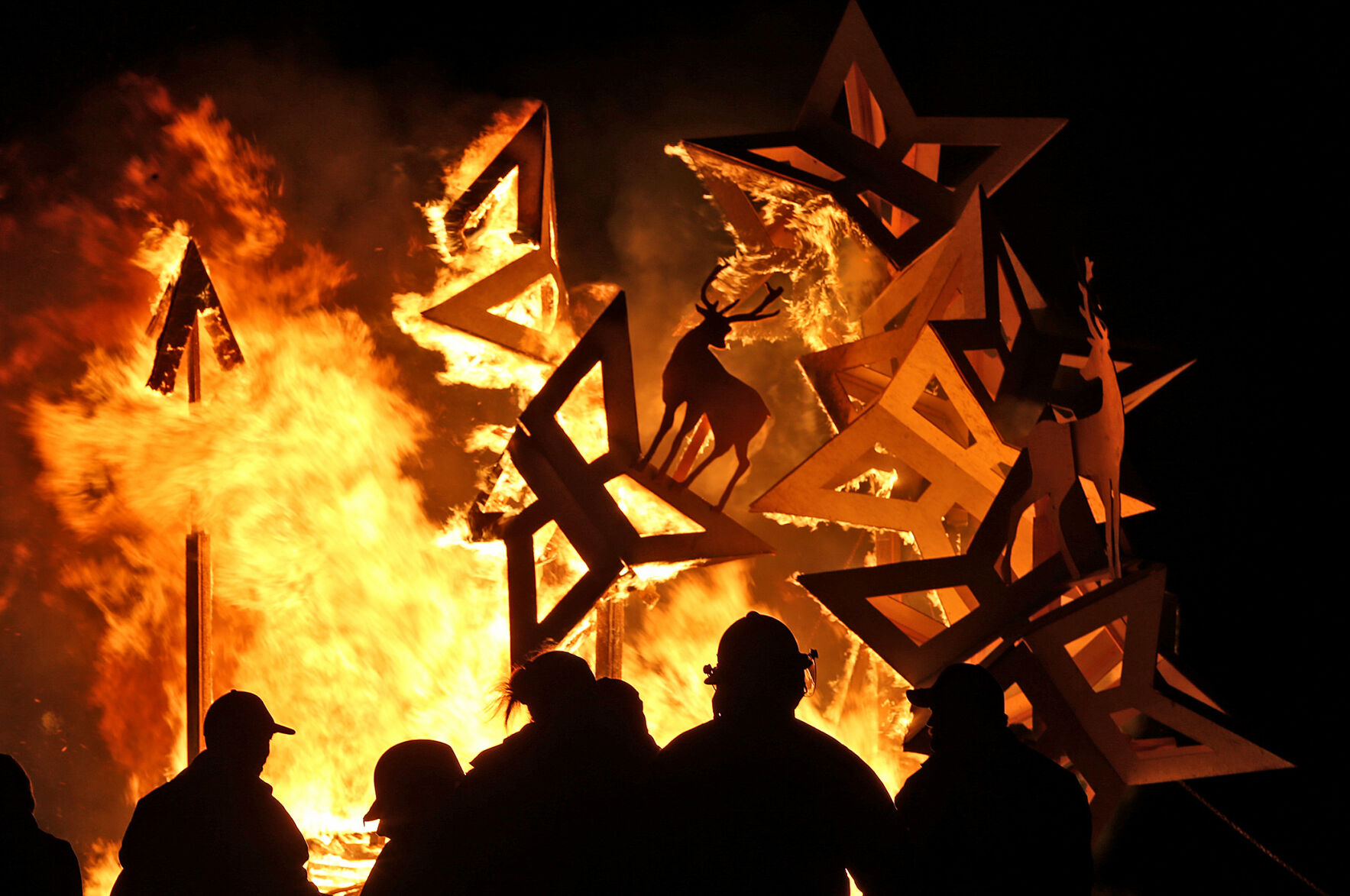Algiers Bonfire & Concert 2016